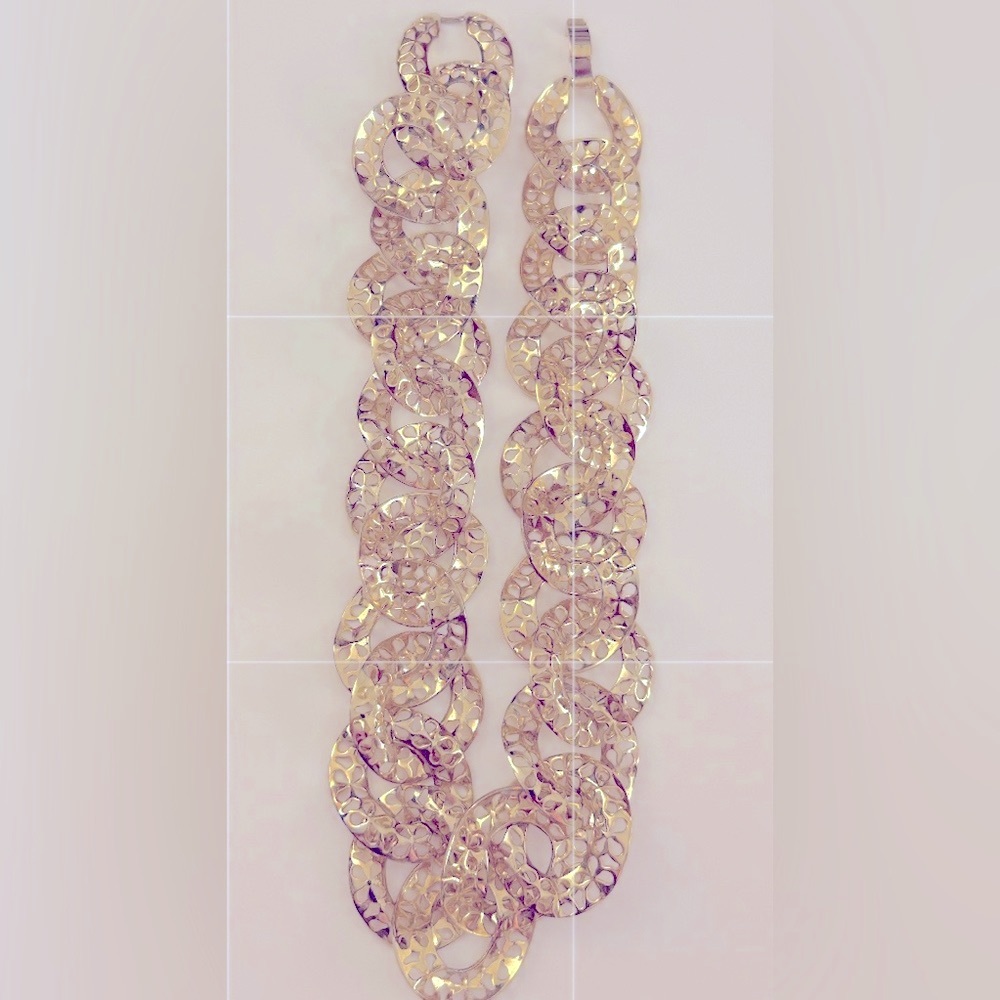Free 💰w bundle Necklace & Earrings Lacy lightweight Links, flower cutouts 18”